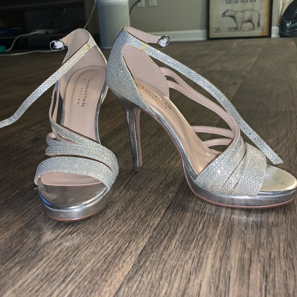 Manhattan Collection Heels. Size 7